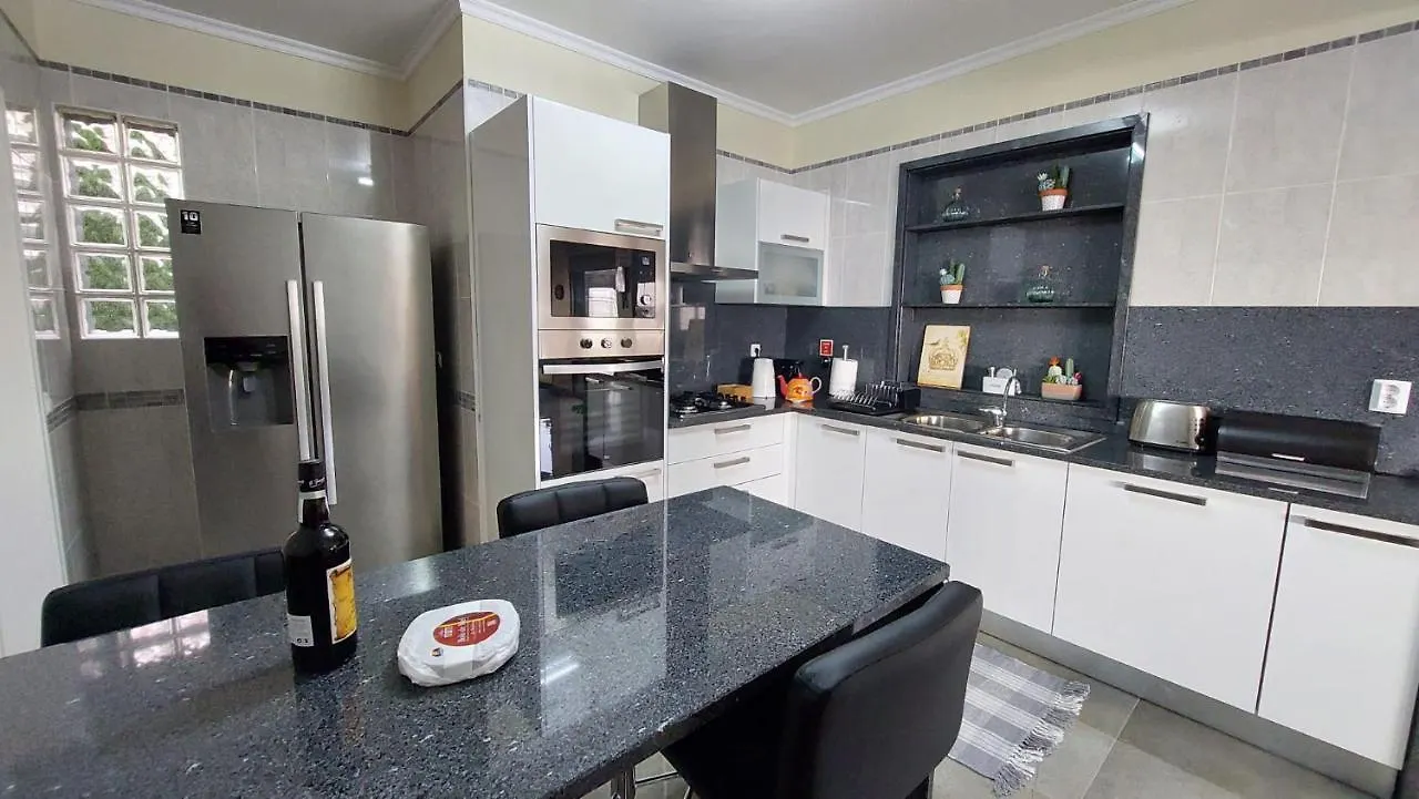 Villa Strelitzia Funchal  Funchal (Madeira)